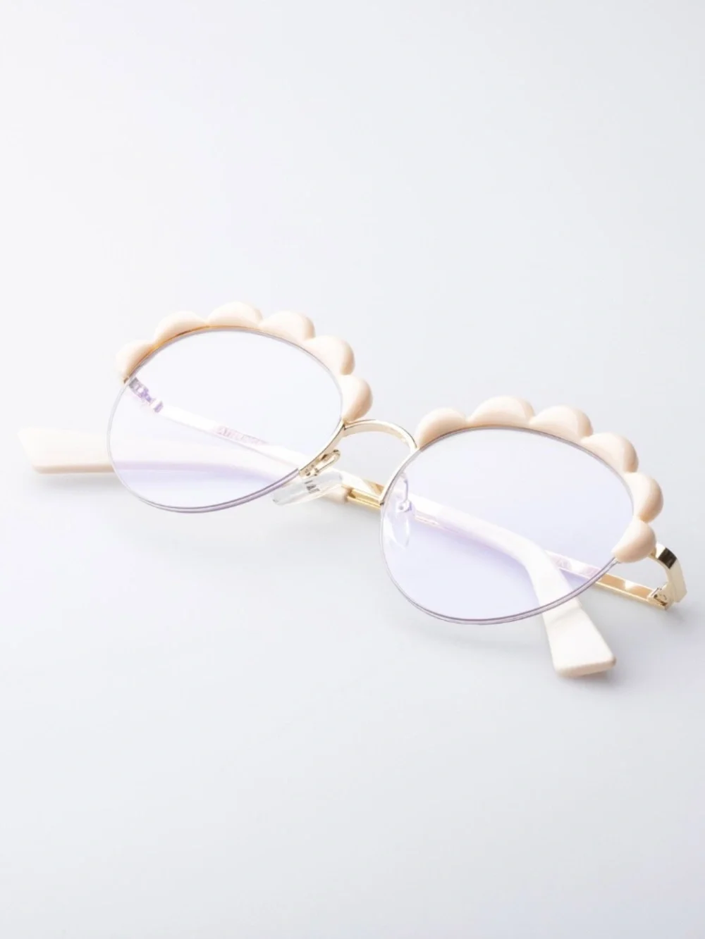 NEW The Book Club Shady Flatterings a Cover Blue Light Glasses Ivory